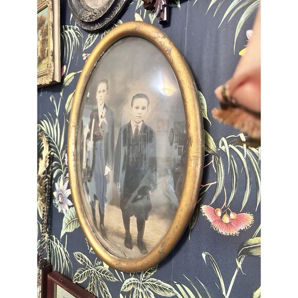 Antique Convex Bubble Glass Oval Picture Frame Two Boys Communion Gold Wood - Picture 4 of 6